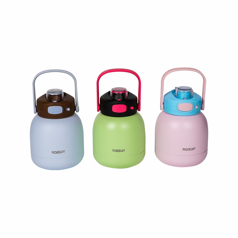 La bouteille en acier inoxydable pour enfants résiste aux modes de vie actifs